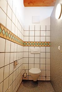 Toiletten &amp; Dusche auf jeder Etage